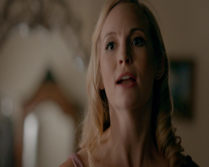 VampireDiaries-dot-nl_VampireDiaries-8x09TheSimpleIntimacyoftheNearTouch0725.jpg