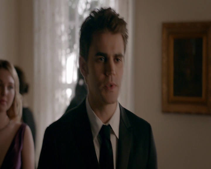 VampireDiaries-dot-nl_VampireDiaries-8x09TheSimpleIntimacyoftheNearTouch0772.jpg