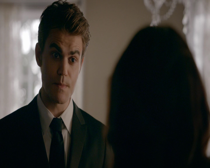 VampireDiaries-dot-nl_VampireDiaries-8x09TheSimpleIntimacyoftheNearTouch0788.jpg