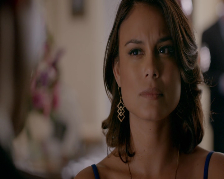 VampireDiaries-dot-nl_VampireDiaries-8x09TheSimpleIntimacyoftheNearTouch0790.jpg