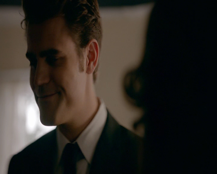 VampireDiaries-dot-nl_VampireDiaries-8x09TheSimpleIntimacyoftheNearTouch0814.jpg