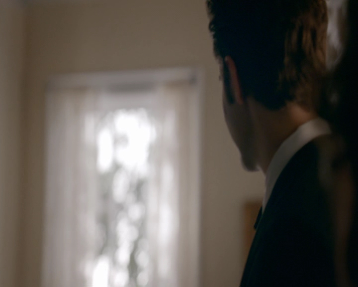 VampireDiaries-dot-nl_VampireDiaries-8x09TheSimpleIntimacyoftheNearTouch0815.jpg