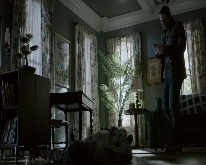 VampireDiaries-dot-nl_VampireDiaries-8x09TheSimpleIntimacyoftheNearTouch0896.jpg VampireDiaries-dot-nl_VampireDiaries-8x09TheSimpleIntimacyoftheNearTouch0896.jpg