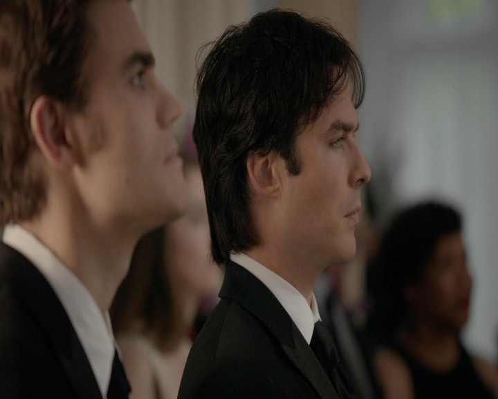 VampireDiaries-dot-nl_VampireDiaries-8x09TheSimpleIntimacyoftheNearTouch0952.jpg