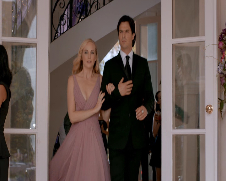 VampireDiaries-dot-nl_VampireDiaries-8x09TheSimpleIntimacyoftheNearTouch1022.jpg