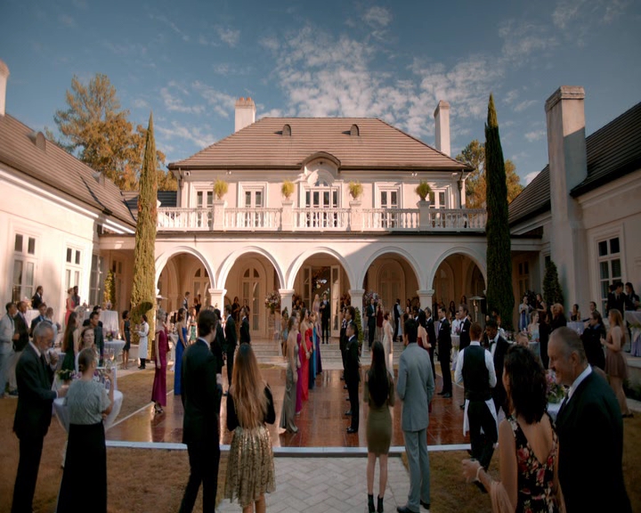 VampireDiaries-dot-nl_VampireDiaries-8x09TheSimpleIntimacyoftheNearTouch1030.jpg