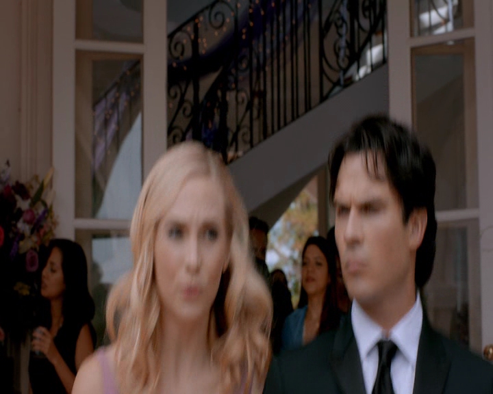 VampireDiaries-dot-nl_VampireDiaries-8x09TheSimpleIntimacyoftheNearTouch1039.jpg