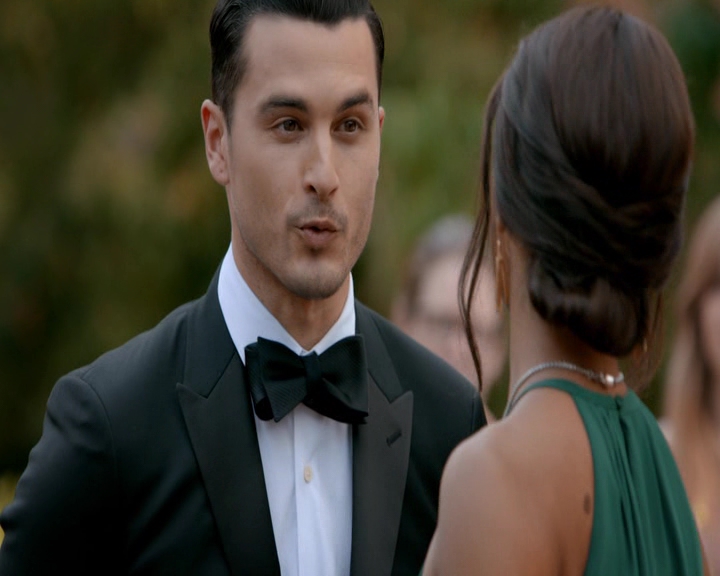 VampireDiaries-dot-nl_VampireDiaries-8x09TheSimpleIntimacyoftheNearTouch1086.jpg