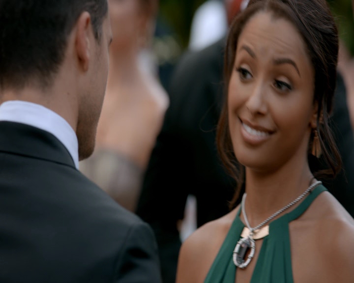 VampireDiaries-dot-nl_VampireDiaries-8x09TheSimpleIntimacyoftheNearTouch1094.jpg