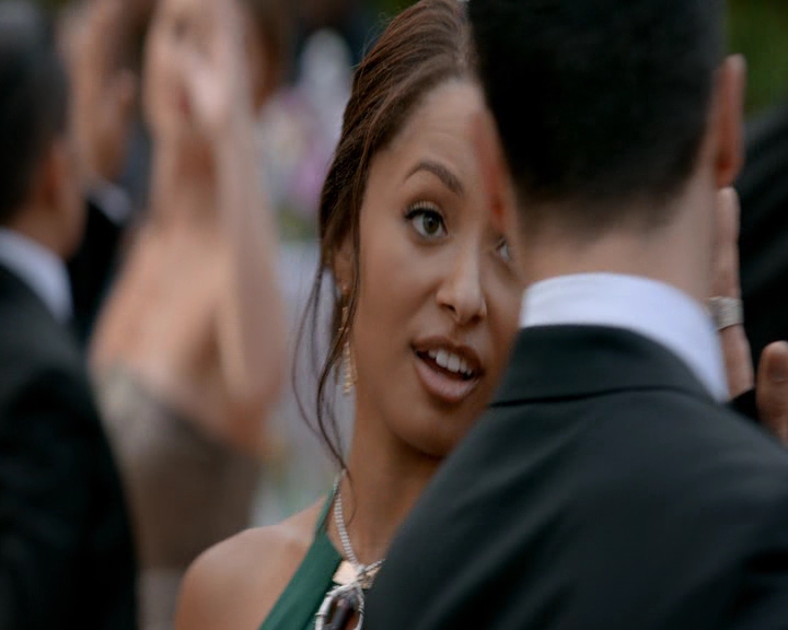 VampireDiaries-dot-nl_VampireDiaries-8x09TheSimpleIntimacyoftheNearTouch1096.jpg