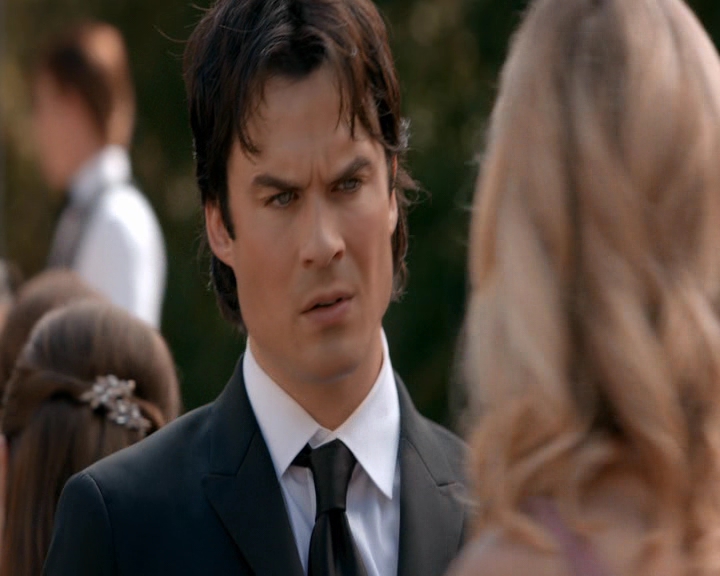 VampireDiaries-dot-nl_VampireDiaries-8x09TheSimpleIntimacyoftheNearTouch1127.jpg