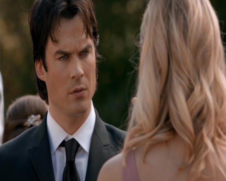 VampireDiaries-dot-nl_VampireDiaries-8x09TheSimpleIntimacyoftheNearTouch1128.jpg