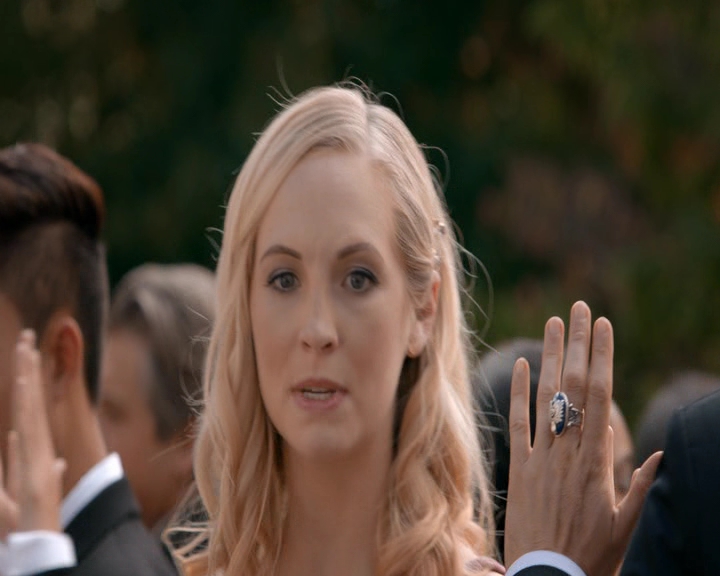 VampireDiaries-dot-nl_VampireDiaries-8x09TheSimpleIntimacyoftheNearTouch1132.jpg