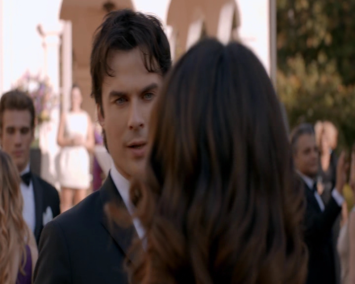 VampireDiaries-dot-nl_VampireDiaries-8x09TheSimpleIntimacyoftheNearTouch1198.jpg