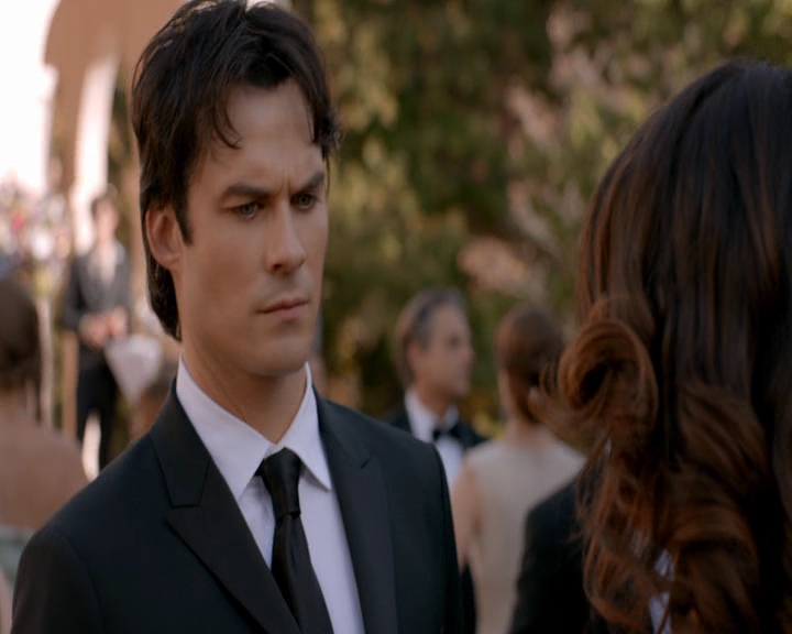 VampireDiaries-dot-nl_VampireDiaries-8x09TheSimpleIntimacyoftheNearTouch1207.jpg