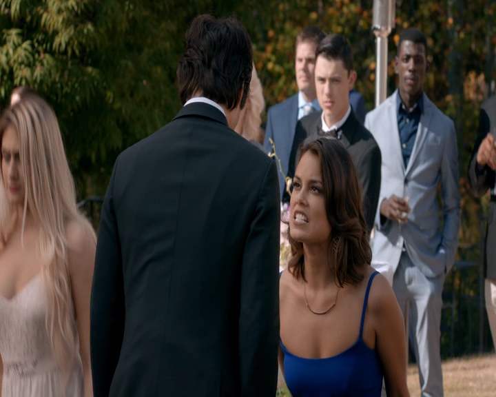 VampireDiaries-dot-nl_VampireDiaries-8x09TheSimpleIntimacyoftheNearTouch1218.jpg