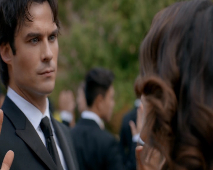 VampireDiaries-dot-nl_VampireDiaries-8x09TheSimpleIntimacyoftheNearTouch1225.jpg