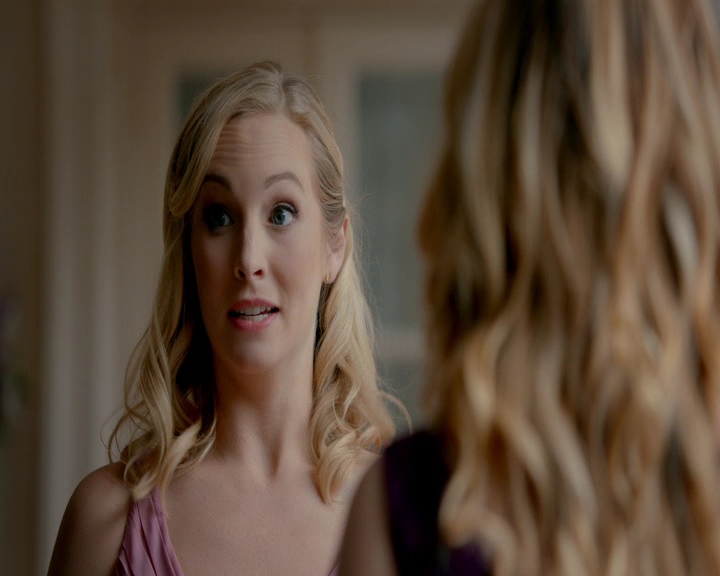 VampireDiaries-dot-nl_VampireDiaries-8x09TheSimpleIntimacyoftheNearTouch1374.jpg