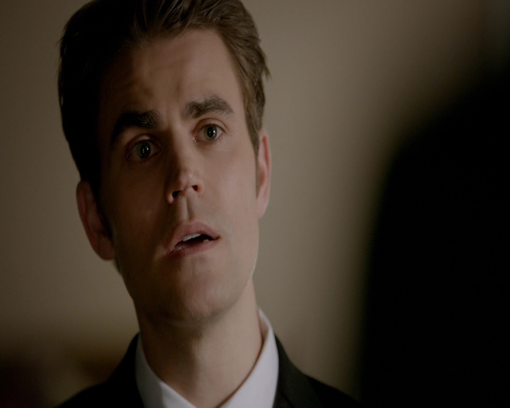 VampireDiaries-dot-nl_VampireDiaries-8x09TheSimpleIntimacyoftheNearTouch1545.jpg