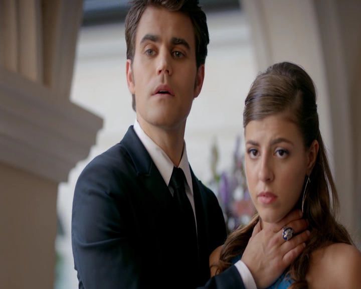 VampireDiaries-dot-nl_VampireDiaries-8x09TheSimpleIntimacyoftheNearTouch1647.jpg