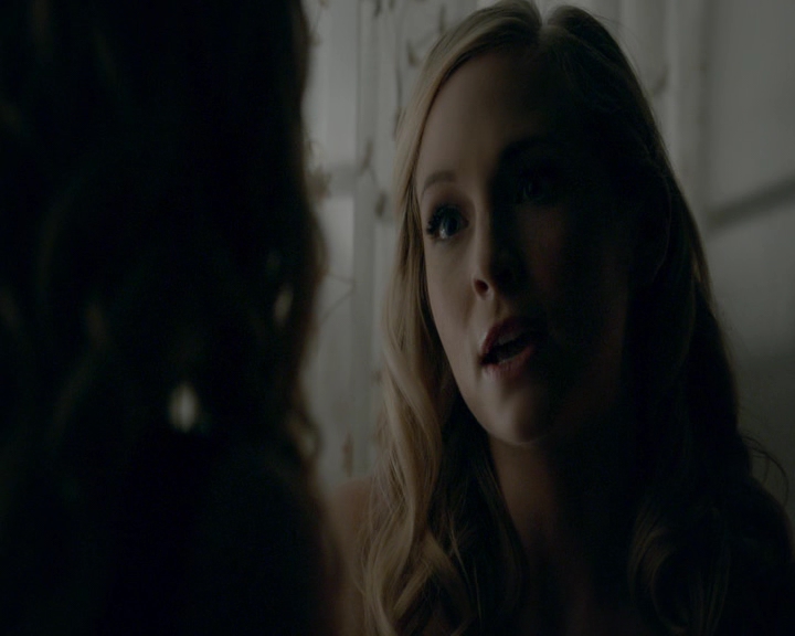 VampireDiaries-dot-nl_VampireDiaries-8x09TheSimpleIntimacyoftheNearTouch1885.jpg