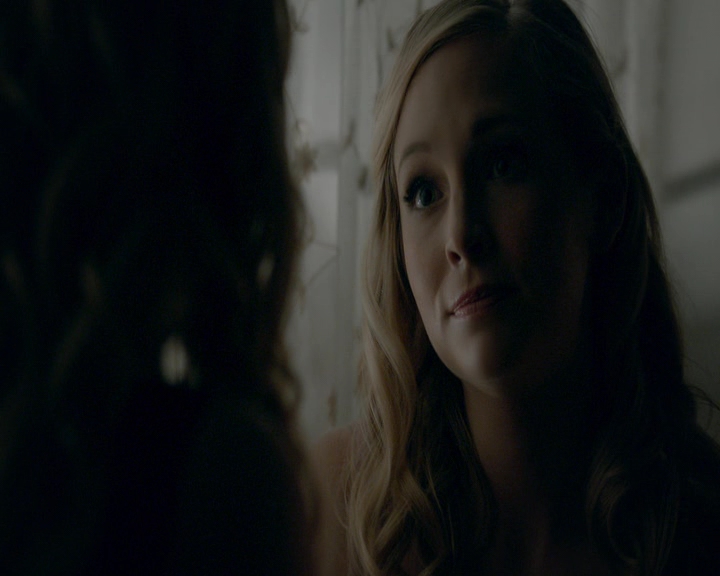 VampireDiaries-dot-nl_VampireDiaries-8x09TheSimpleIntimacyoftheNearTouch1886.jpg