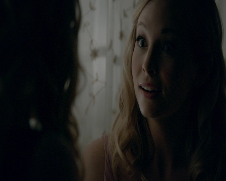 VampireDiaries-dot-nl_VampireDiaries-8x09TheSimpleIntimacyoftheNearTouch1892.jpg