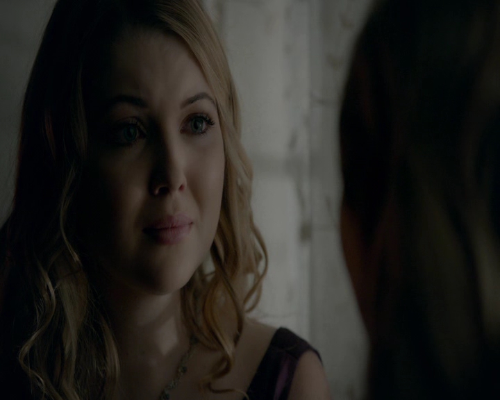VampireDiaries-dot-nl_VampireDiaries-8x09TheSimpleIntimacyoftheNearTouch1893.jpg