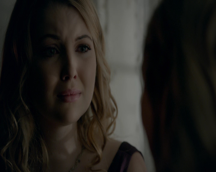 VampireDiaries-dot-nl_VampireDiaries-8x09TheSimpleIntimacyoftheNearTouch1896.jpg