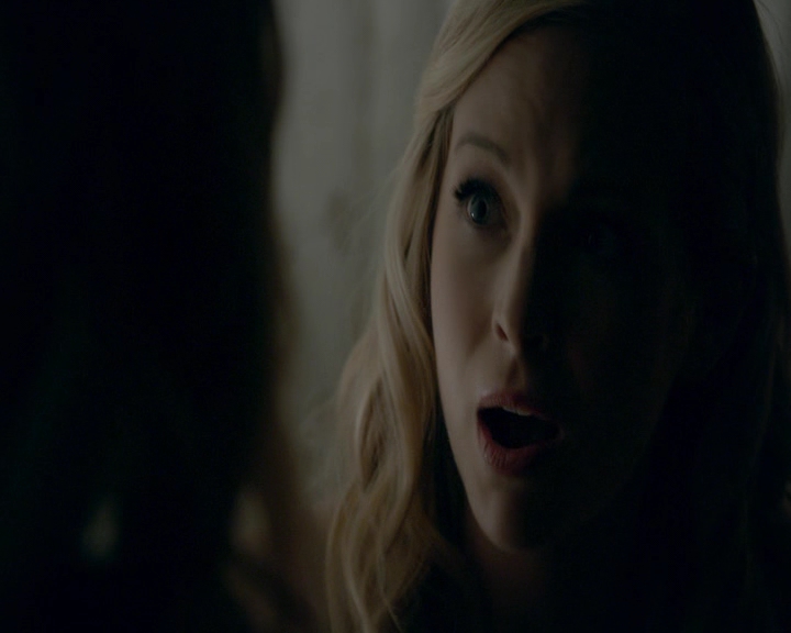 VampireDiaries-dot-nl_VampireDiaries-8x09TheSimpleIntimacyoftheNearTouch1899.jpg