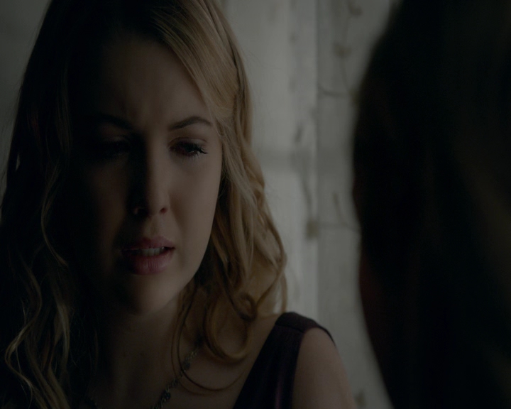 VampireDiaries-dot-nl_VampireDiaries-8x09TheSimpleIntimacyoftheNearTouch1911.jpg