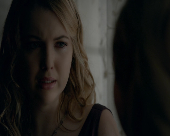 VampireDiaries-dot-nl_VampireDiaries-8x09TheSimpleIntimacyoftheNearTouch1915.jpg