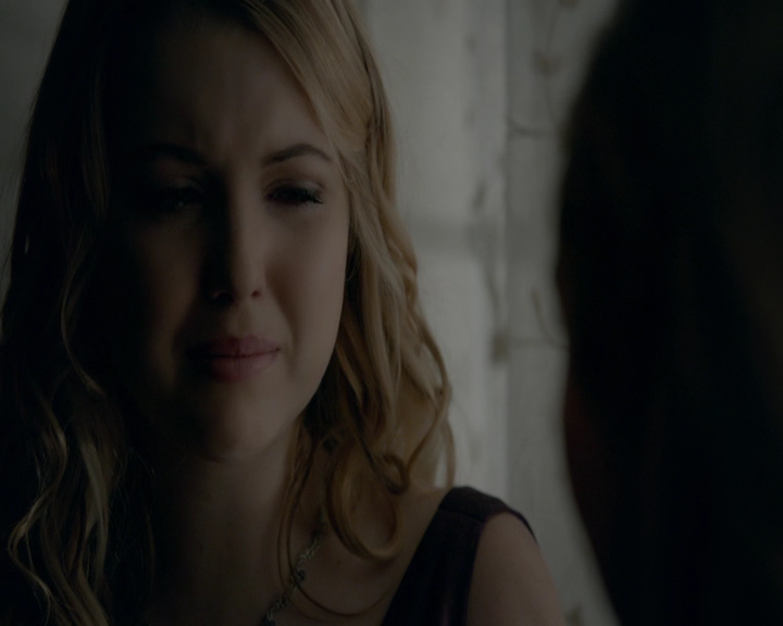 VampireDiaries-dot-nl_VampireDiaries-8x09TheSimpleIntimacyoftheNearTouch1917.jpg