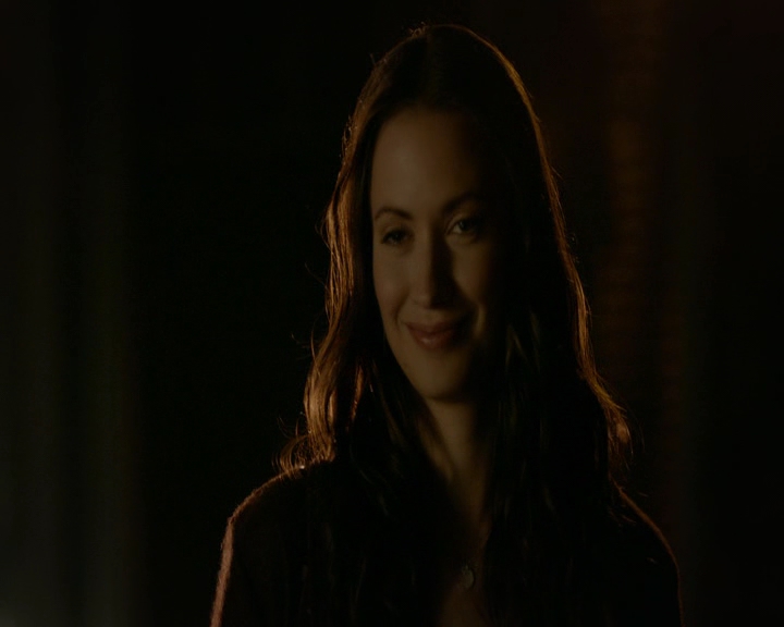 VampireDiaries-dot-nl_VampireDiaries-8x09TheSimpleIntimacyoftheNearTouch1953.jpg