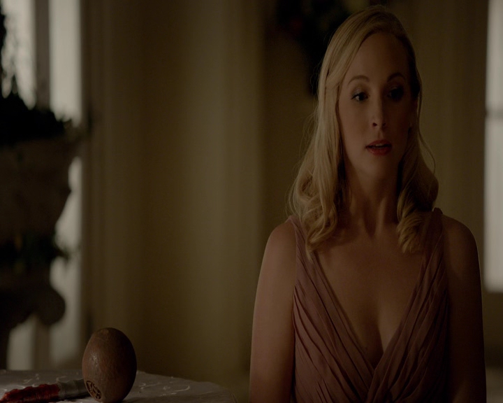 VampireDiaries-dot-nl_VampireDiaries-8x09TheSimpleIntimacyoftheNearTouch2010.jpg
