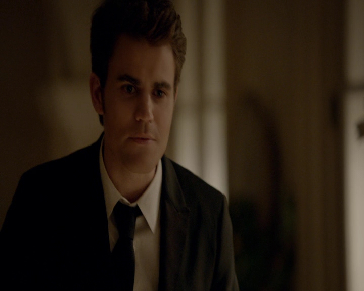 VampireDiaries-dot-nl_VampireDiaries-8x09TheSimpleIntimacyoftheNearTouch2019.jpg