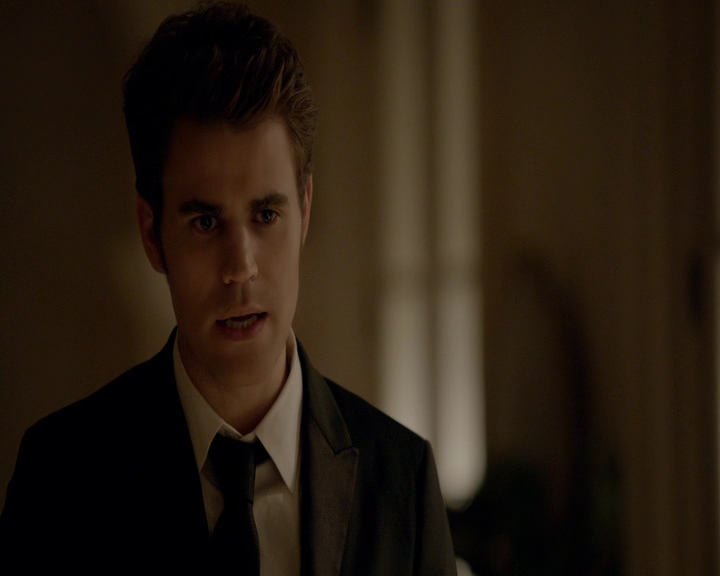 VampireDiaries-dot-nl_VampireDiaries-8x09TheSimpleIntimacyoftheNearTouch2022.jpg