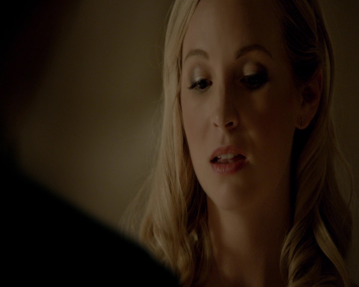 VampireDiaries-dot-nl_VampireDiaries-8x09TheSimpleIntimacyoftheNearTouch2058.jpg