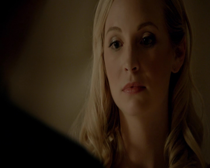 VampireDiaries-dot-nl_VampireDiaries-8x09TheSimpleIntimacyoftheNearTouch2059.jpg