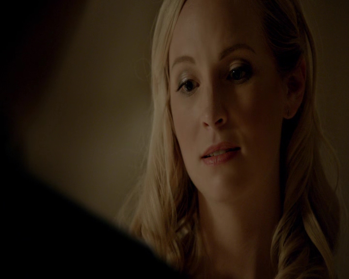 VampireDiaries-dot-nl_VampireDiaries-8x09TheSimpleIntimacyoftheNearTouch2062.jpg
