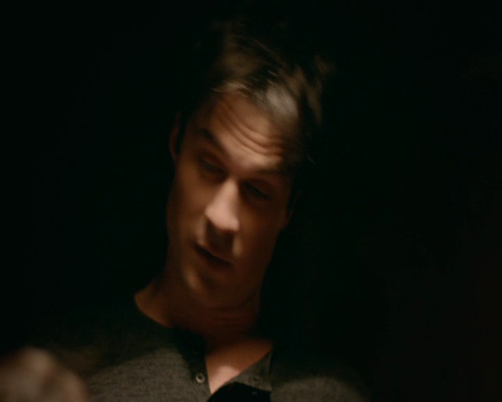 VampireDiaries-dot-nl_VampireDiaries-8x09TheSimpleIntimacyoftheNearTouch2225.jpg