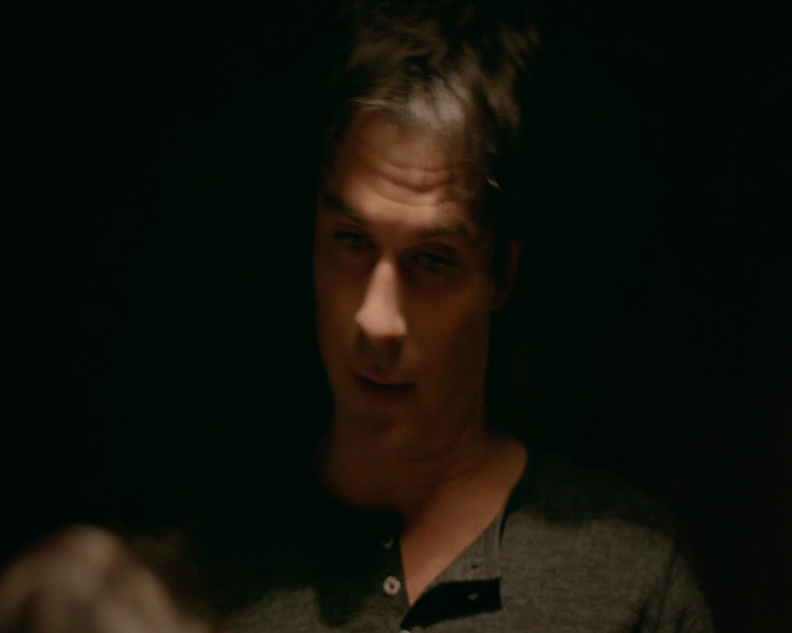 VampireDiaries-dot-nl_VampireDiaries-8x09TheSimpleIntimacyoftheNearTouch2226.jpg