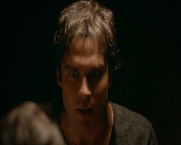 VampireDiaries-dot-nl_VampireDiaries-8x09TheSimpleIntimacyoftheNearTouch2230.jpg