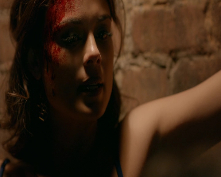 VampireDiaries-dot-nl_VampireDiaries-8x09TheSimpleIntimacyoftheNearTouch2233.jpg