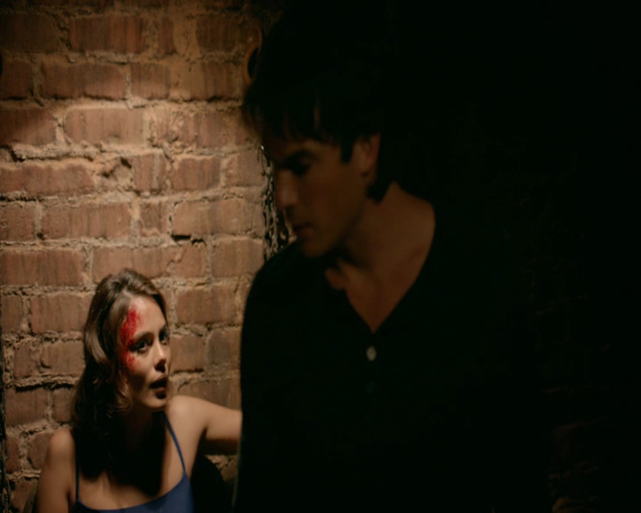VampireDiaries-dot-nl_VampireDiaries-8x09TheSimpleIntimacyoftheNearTouch2258.jpg