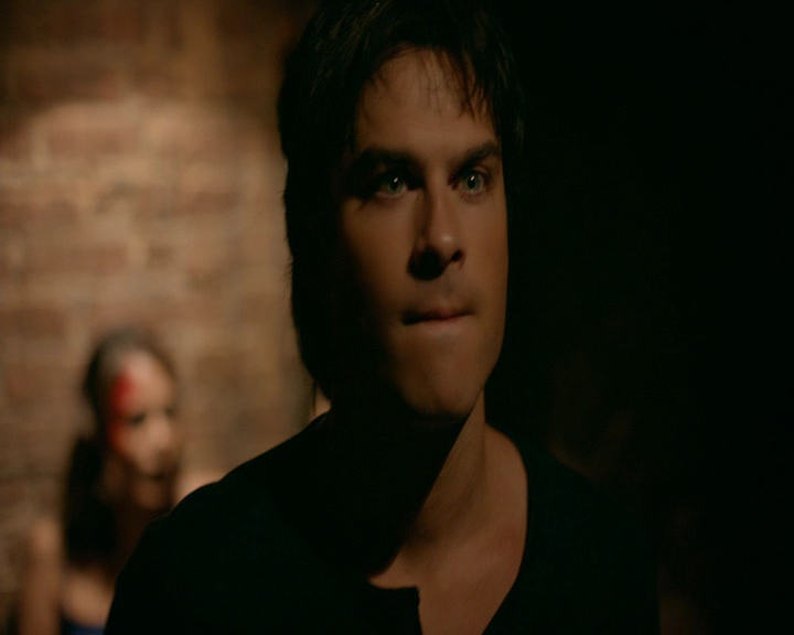 VampireDiaries-dot-nl_VampireDiaries-8x09TheSimpleIntimacyoftheNearTouch2260.jpg