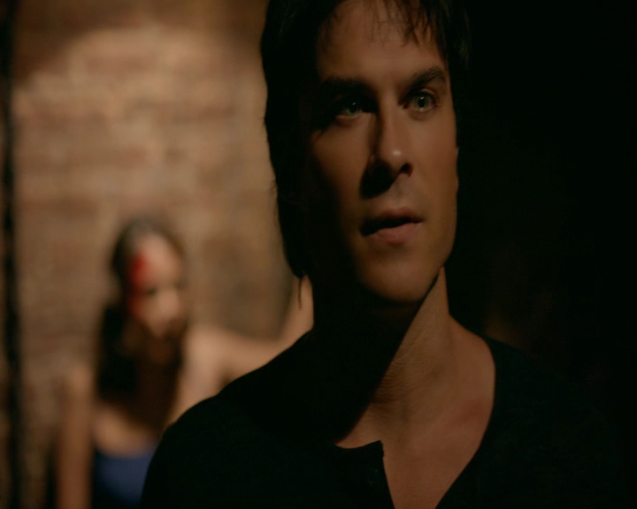 VampireDiaries-dot-nl_VampireDiaries-8x09TheSimpleIntimacyoftheNearTouch2261.jpg