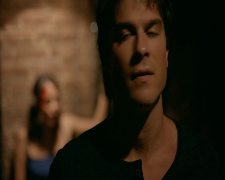 VampireDiaries-dot-nl_VampireDiaries-8x09TheSimpleIntimacyoftheNearTouch2262.jpg