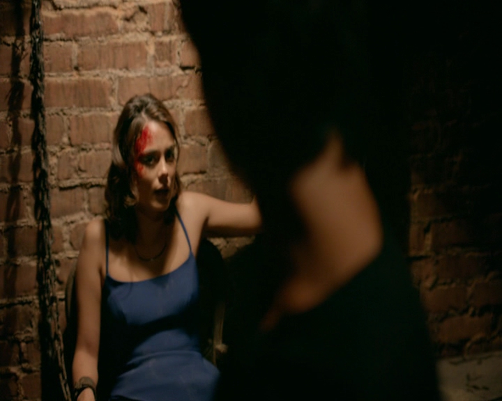 VampireDiaries-dot-nl_VampireDiaries-8x09TheSimpleIntimacyoftheNearTouch2264.jpg