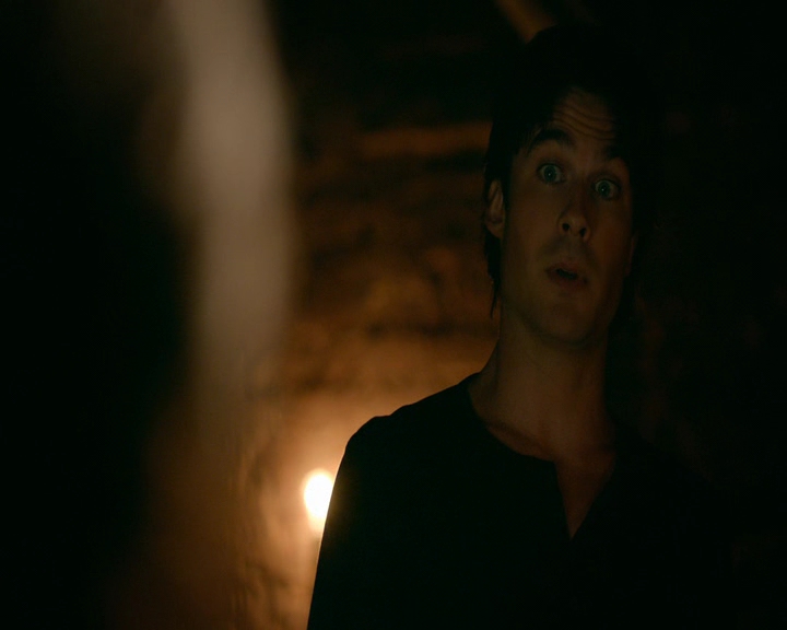 VampireDiaries-dot-nl_VampireDiaries-8x09TheSimpleIntimacyoftheNearTouch2272.jpg